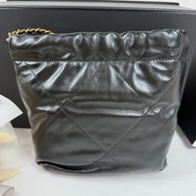 近新 未使用 CHANEL 香奈兒 22 Bag Mini 黑色金釦 鍊條包-1