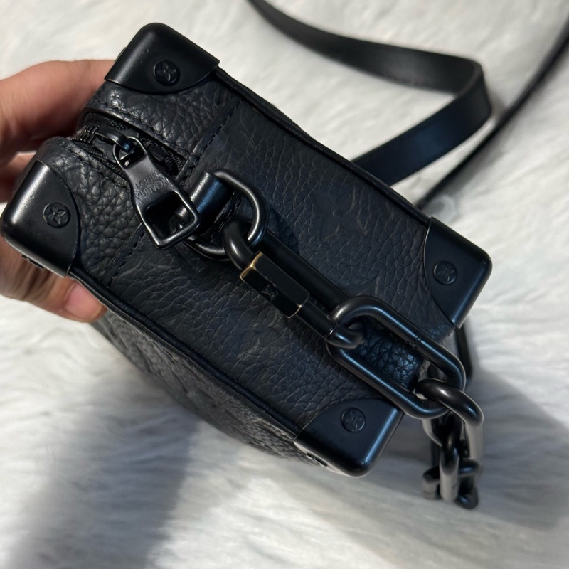Louis Vuitton路易威登 Soft Trunk 黑色牛皮壓花mini trunk 軟盒子包芯片款 單肩 斜挎包。-14