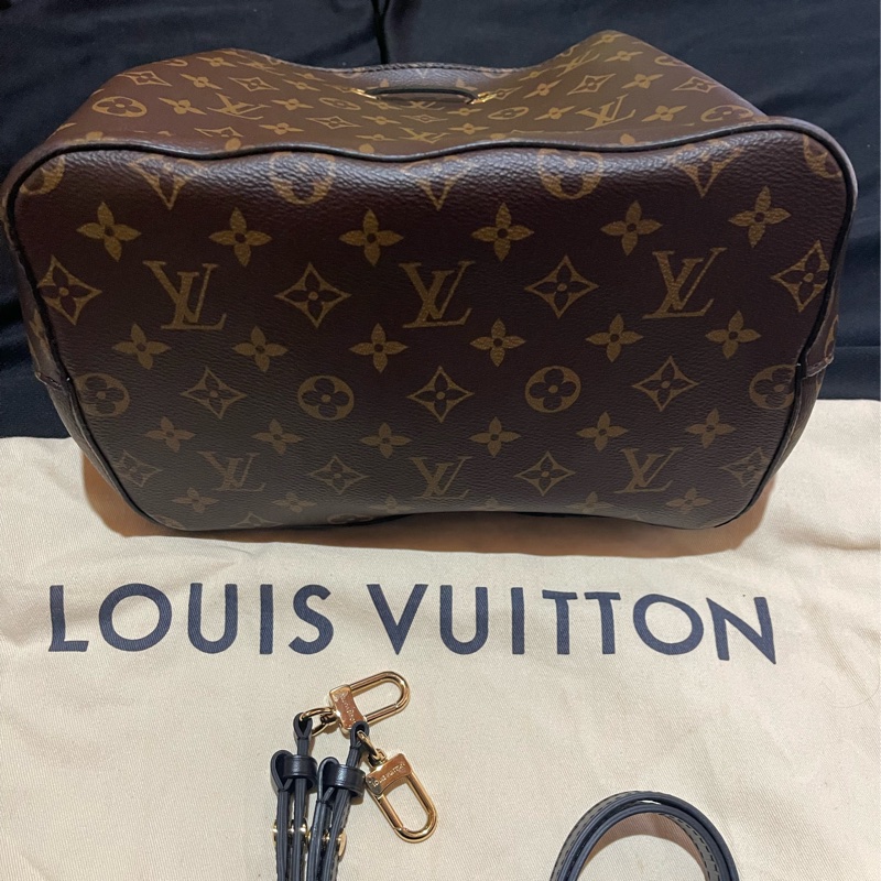 Louis Vuitton NeoNeo 金釦黑水桶包 肩背包 手提包-2
