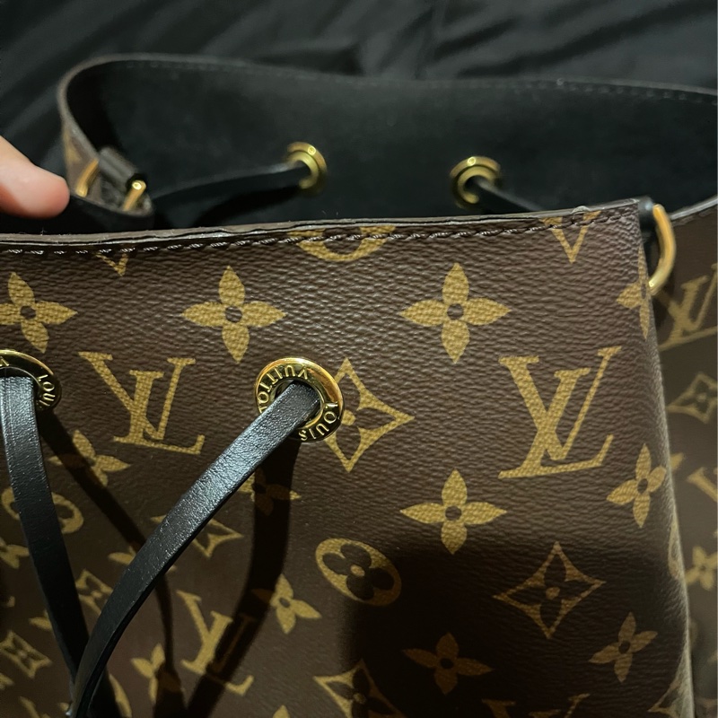 Louis Vuitton NeoNeo 金釦黑水桶包 肩背包 手提包-31