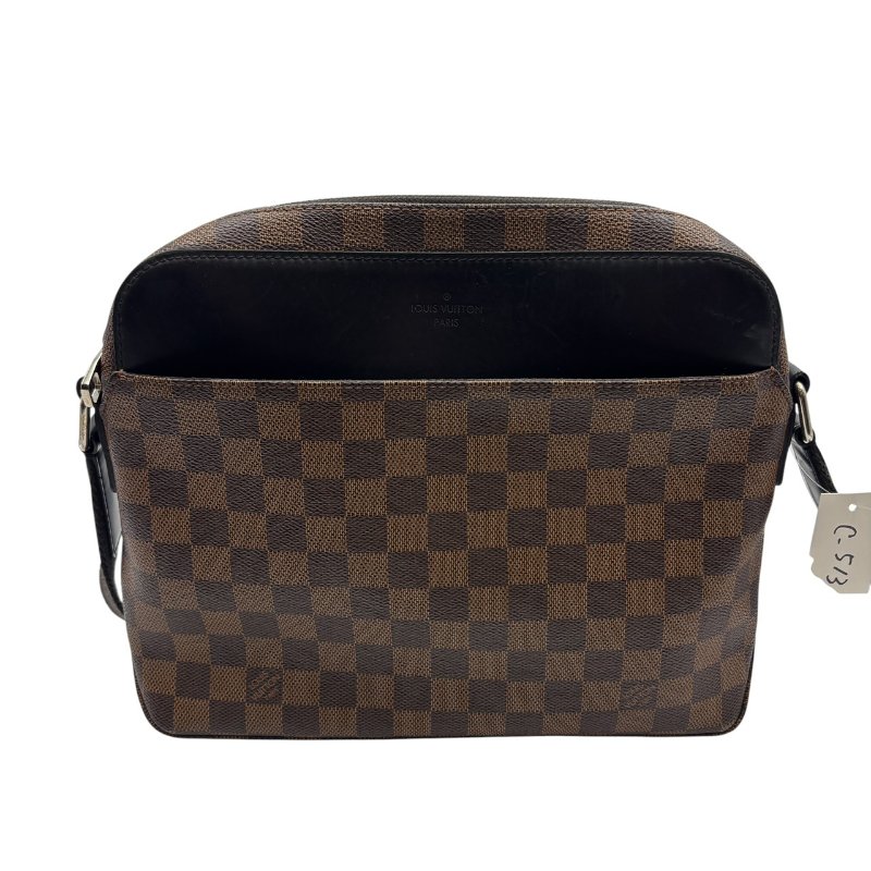 【美收精品】LOUIS VUITTON 老花棋盤格肩背包 C-513【隔月月中將轉賣至日本 上架期限30天】-0