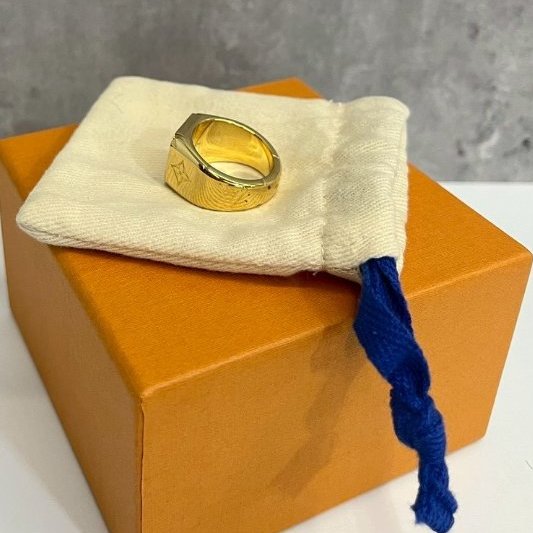 Louis Vuitton Monogram Signet Ring 金色印章戒指-5