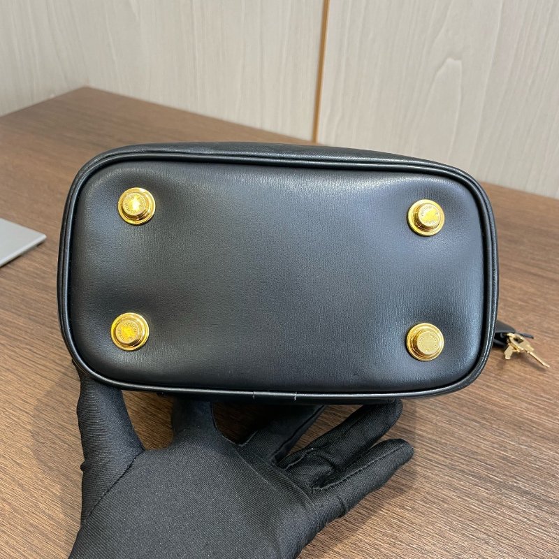 路易威登/Louis Vuitton 黑色全皮化粧盒-7