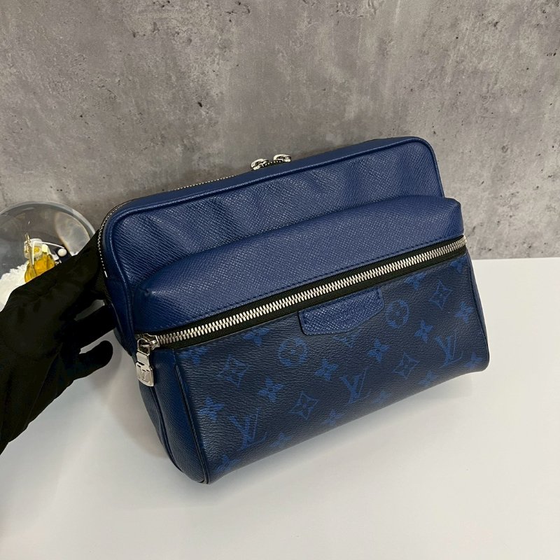 Louis Vuitton M30242 outdoor Monogram 藍色老花拼皮郵差包-2