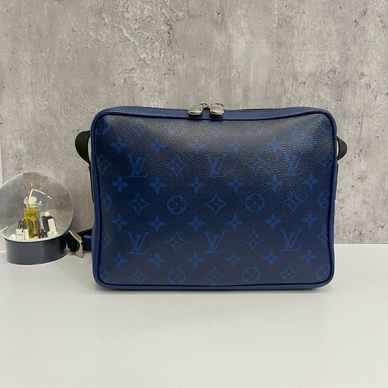 Louis Vuitton M30242 outdoor Monogram 藍色老花拼皮郵差包-4