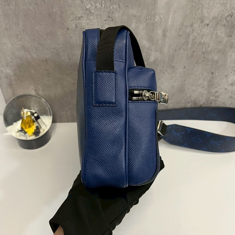 Louis Vuitton M30242 outdoor Monogram 藍色老花拼皮郵差包-6