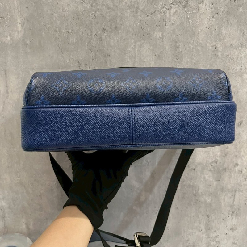 Louis Vuitton M30242 outdoor Monogram 藍色老花拼皮郵差包-8