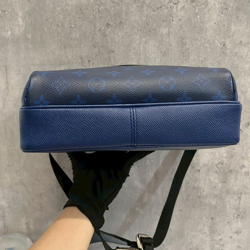 Louis Vuitton M30242 outdoor Monogram 藍色老花拼皮郵差包-9
