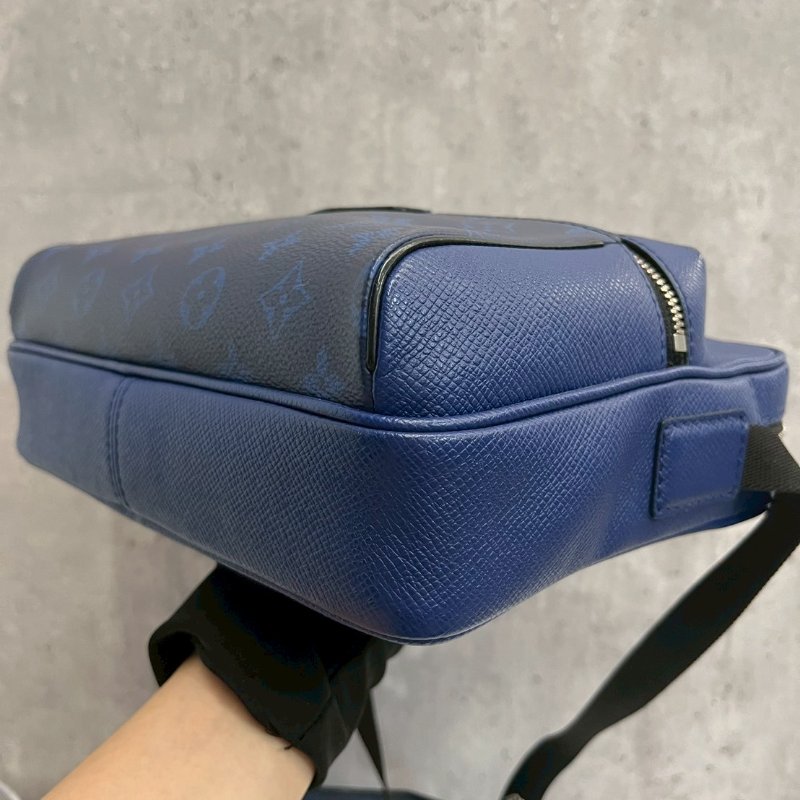 Louis Vuitton M30242 outdoor Monogram 藍色老花拼皮郵差包-11