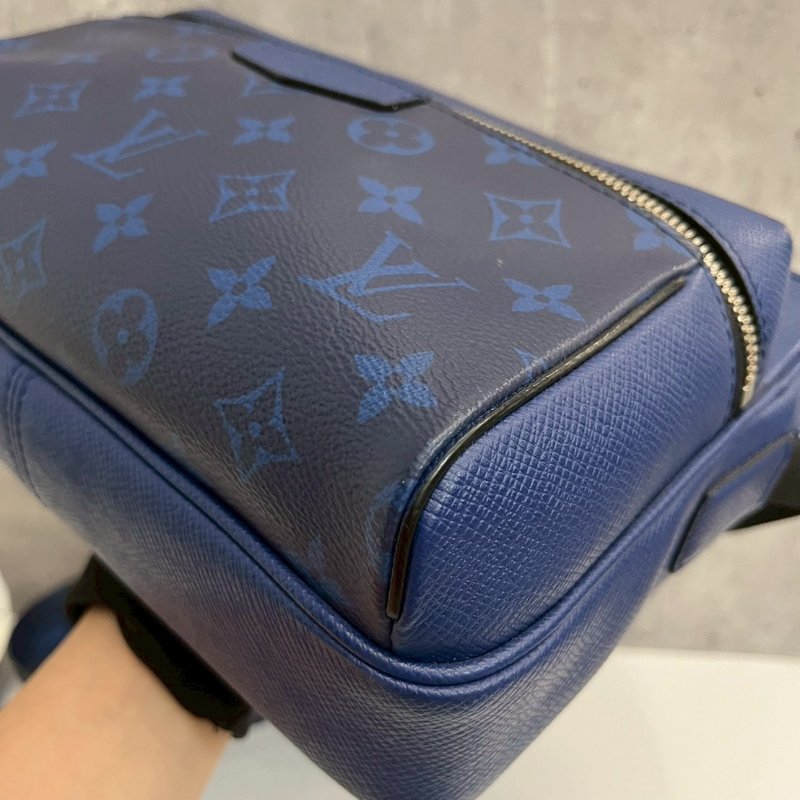Louis Vuitton M30242 outdoor Monogram 藍色老花拼皮郵差包-13