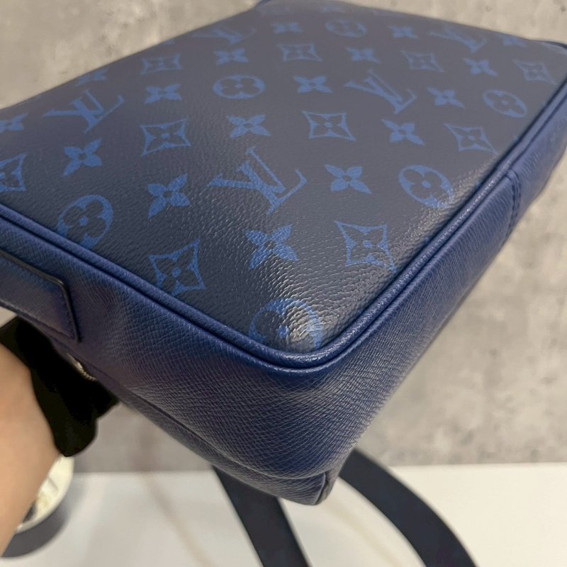 Louis Vuitton M30242 outdoor Monogram 藍色老花拼皮郵差包-14