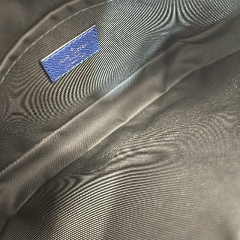 Louis Vuitton M30242 outdoor Monogram 藍色老花拼皮郵差包-17