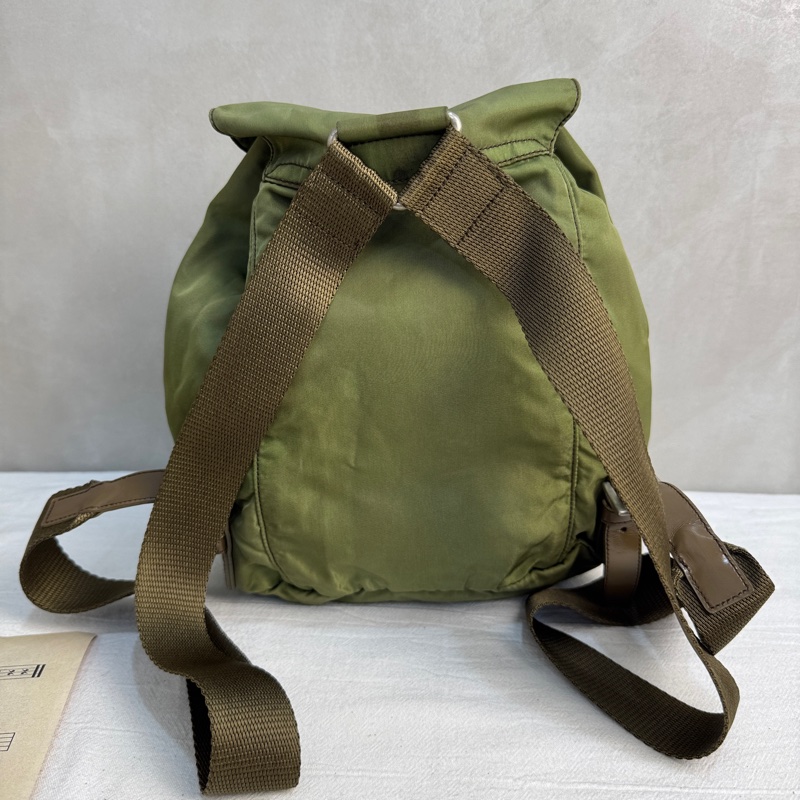 【赫蒂國際精品】 Prada 經典軍綠色尼龍後背包 vintage 二手 中古-6