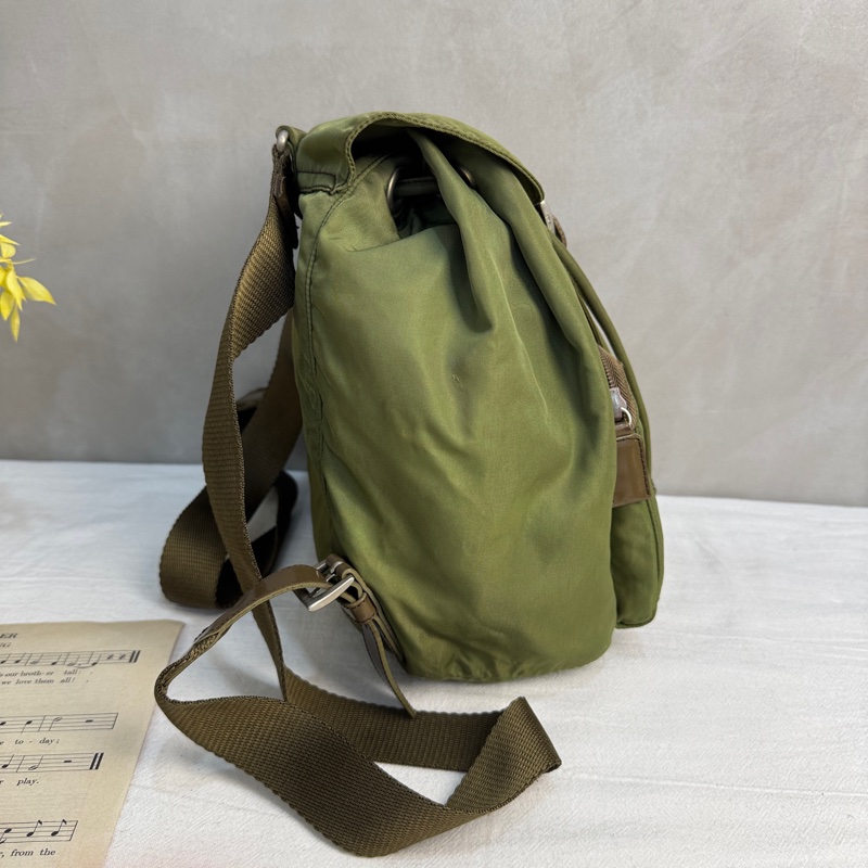 【赫蒂國際精品】 Prada 經典軍綠色尼龍後背包 vintage 二手 中古-7