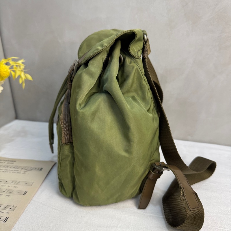 【赫蒂國際精品】 Prada 經典軍綠色尼龍後背包 vintage 二手 中古-8
