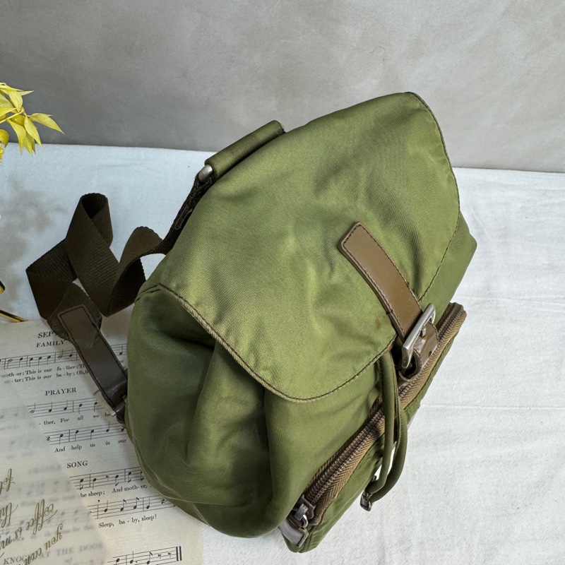 【赫蒂國際精品】 Prada 經典軍綠色尼龍後背包 vintage 二手 中古-9
