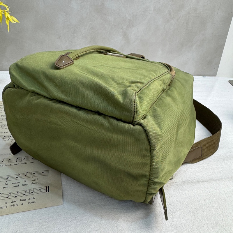 【赫蒂國際精品】 Prada 經典軍綠色尼龍後背包 vintage 二手 中古-12