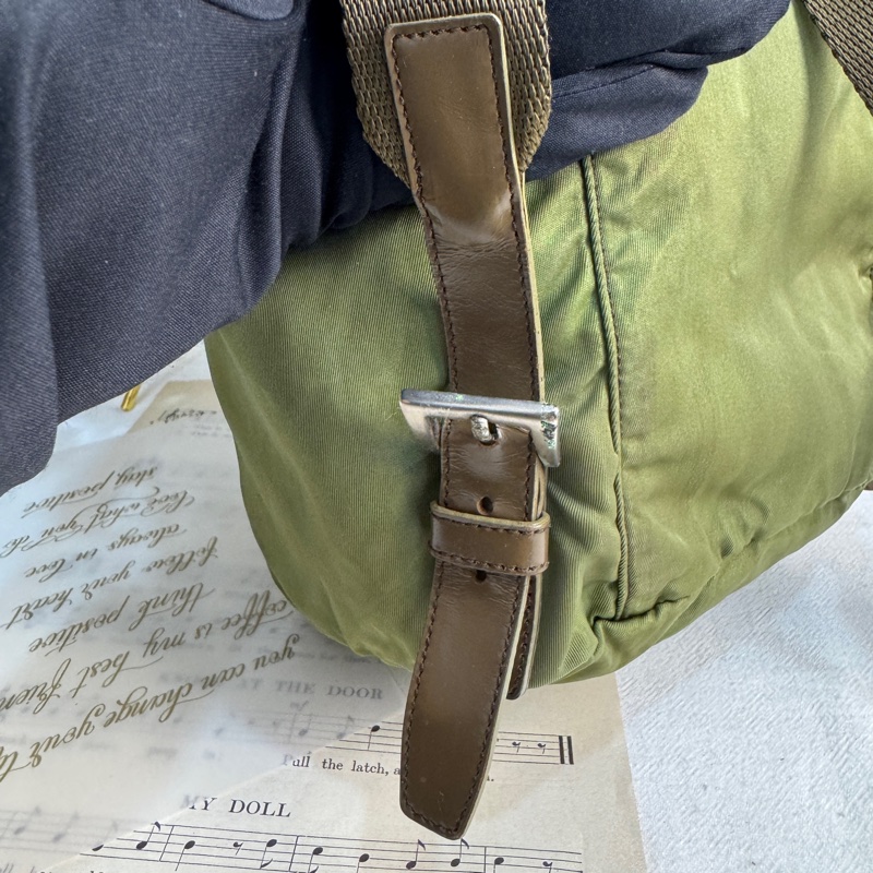 【赫蒂國際精品】 Prada 經典軍綠色尼龍後背包 vintage 二手 中古-18
