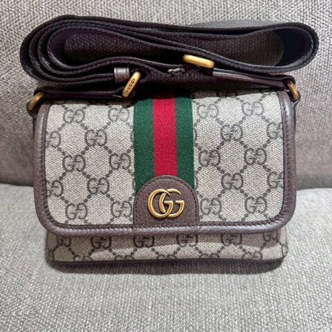 GUCCI  Ophidia 系列迷你斜背包
