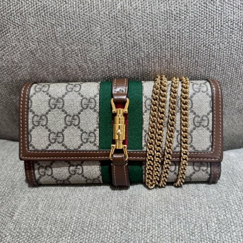 GUCCI  Jackie 1961 系列的鍊帶錢包