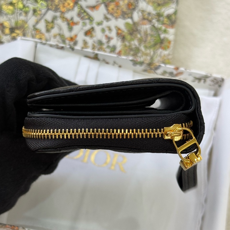 全新Dior Caro大拉鍊黑金短夾-4