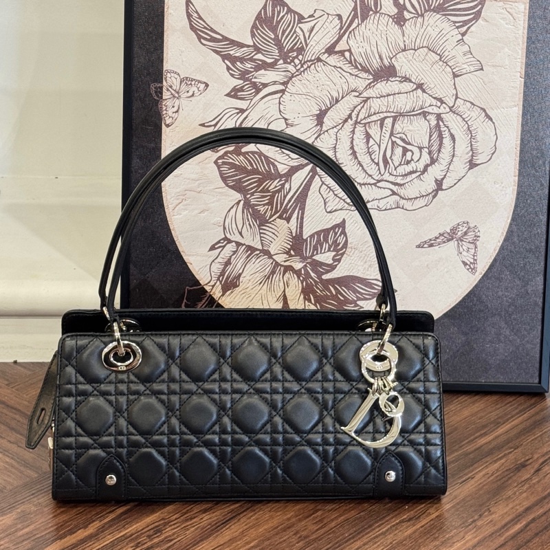 DIOR 黑銀扣藤格紋長形肩背包-0