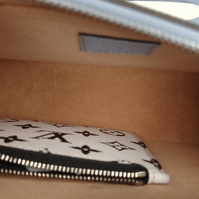 LOUIS VUITTON Marelle二合一腋下包藍色水波紋牛皮晶片-4