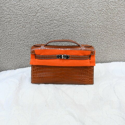 中古 Hermes 愛馬仕 Mini Kelly Pochette迷你凱莉手拿包 尼羅鱷鱷魚皮 霧面金色 鍍金五金PHW 方形的「J」刻印