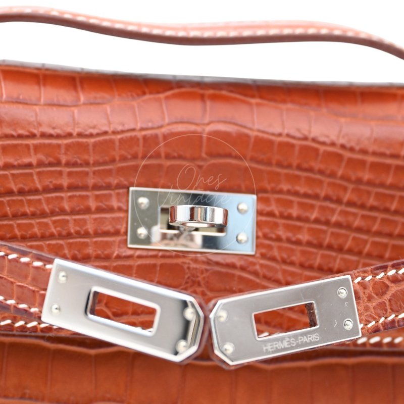 中古 Hermes 愛馬仕 Mini Kelly Pochette迷你凱莉手拿包 尼羅鱷鱷魚皮 霧面金色 鍍金五金PHW 方形的「J」刻印-8
