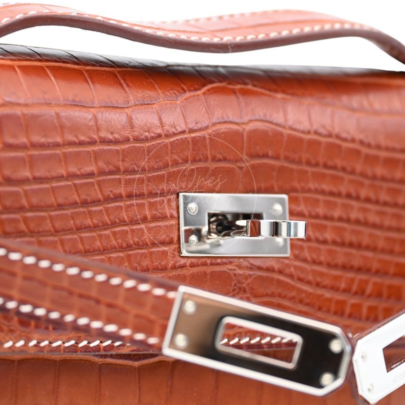 中古 Hermes 愛馬仕 Mini Kelly Pochette迷你凱莉手拿包 尼羅鱷鱷魚皮 霧面金色 鍍金五金PHW 方形的「J」刻印-9