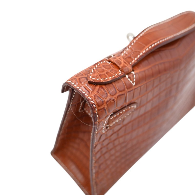 中古 Hermes 愛馬仕 Mini Kelly Pochette迷你凱莉手拿包 尼羅鱷鱷魚皮 霧面金色 鍍金五金PHW 方形的「J」刻印-18
