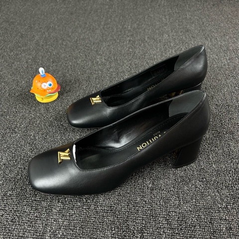 Louis Vuitton 路易威登黑金方頭粗高跟瑪麗珍 尺碼：39  落地一次