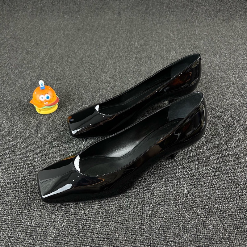 GIVENCHY紀梵希黑色方頭低跟鞋 尺碼:39-0