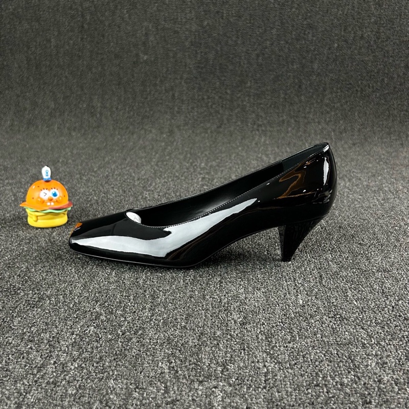GIVENCHY紀梵希黑色方頭低跟鞋 尺碼:39-2