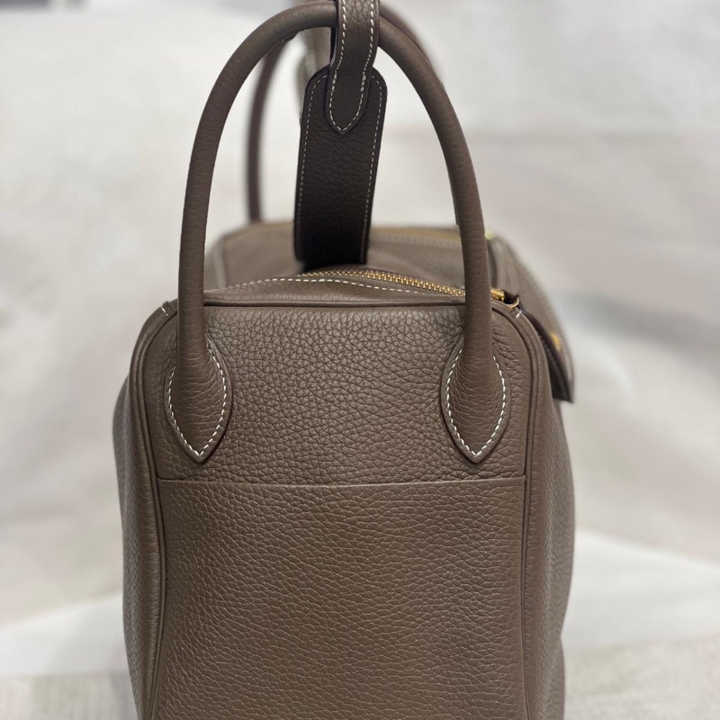 正品🤎99新✨Hermes愛馬仕lindy30手提包斜背包單肩包大象灰金扣tc皮U刻-5