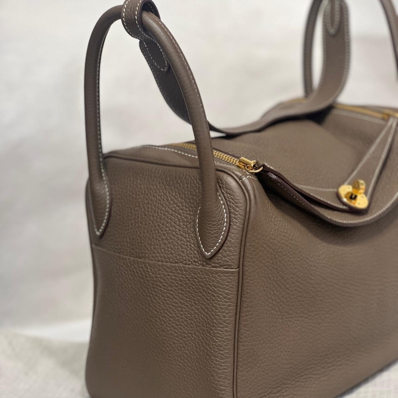 正品🤎99新✨Hermes愛馬仕lindy30手提包斜背包單肩包大象灰金扣tc皮U刻-6