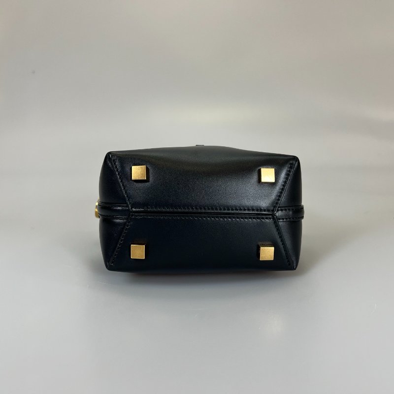 YSL 黑金LE 37 MINI 水桶包-4