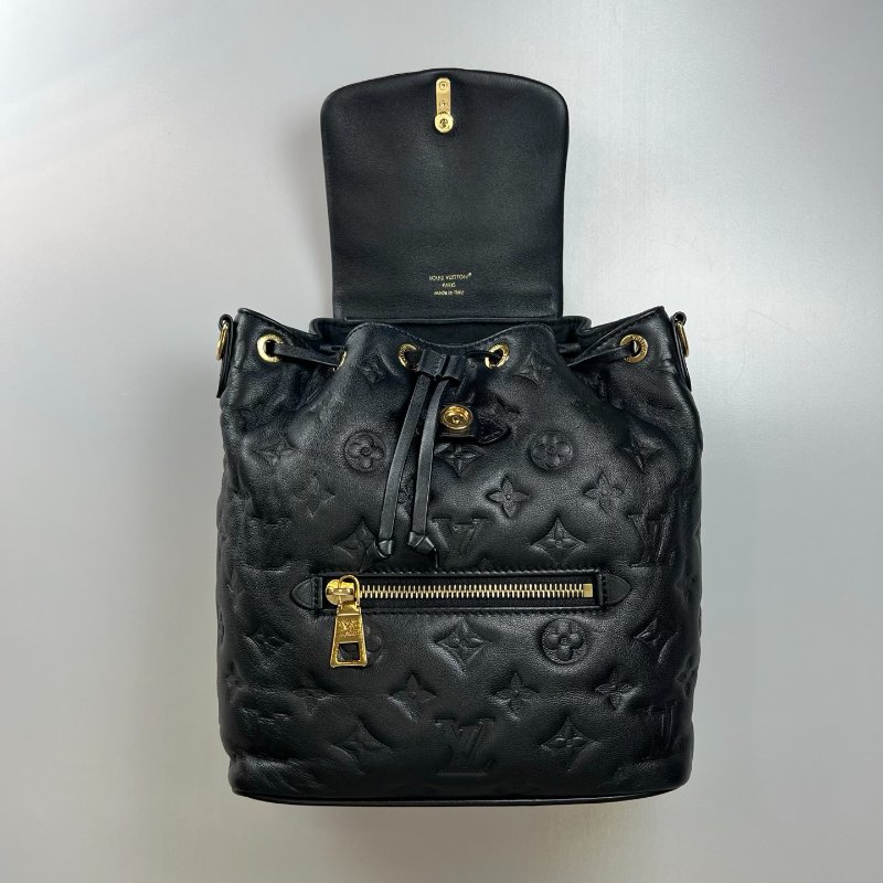 LV M13357/晶片款 黑Coussin Backpack後背包 PM-4
