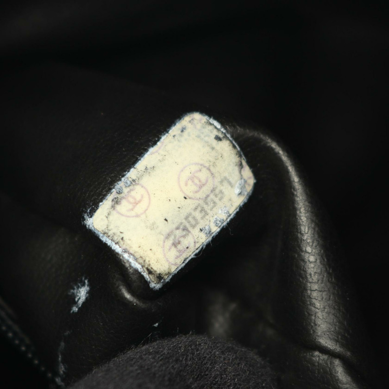 香奈兒 (CHANEL) 羊皮黑色V形縫線單肩手提包,二手女款,金色五金配件-4