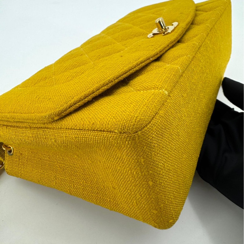 Chanel Vintage 91-94 Linen Matelassé 25 Yellow Small Shoulder Bag-4