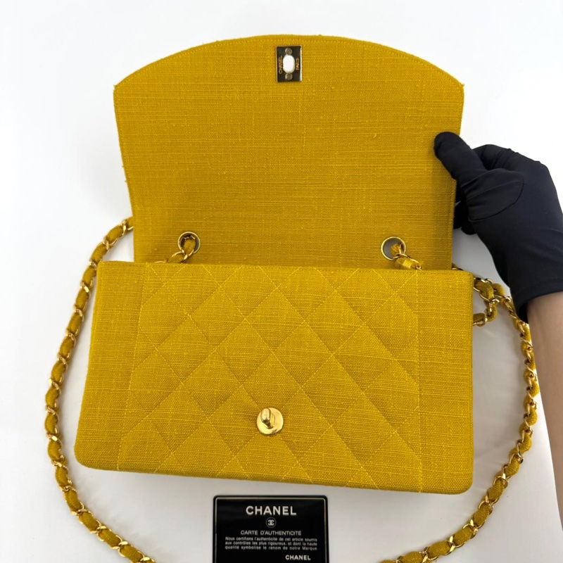 Chanel Vintage 91-94 Linen Matelassé 25 Yellow Small Shoulder Bag-11
