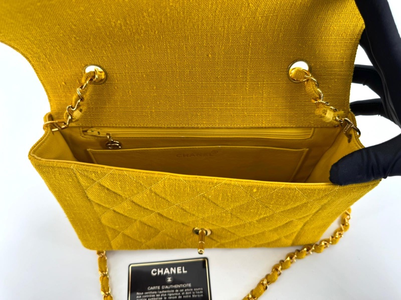 Chanel Vintage 91-94 Linen Matelassé 25 Yellow Small Shoulder Bag-12