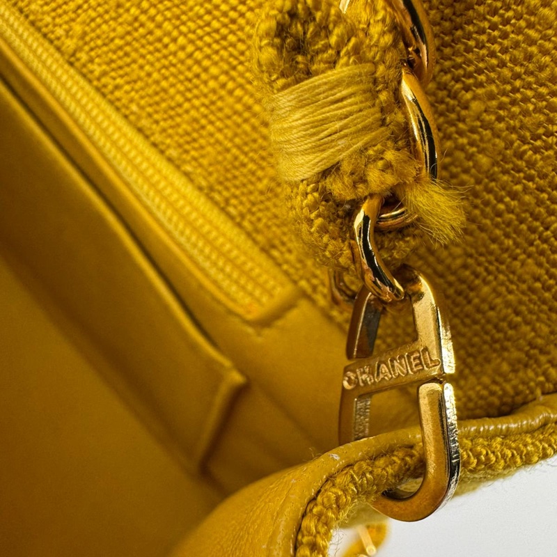 Chanel Vintage 91-94 Linen Matelassé 25 Yellow Small Shoulder Bag-18