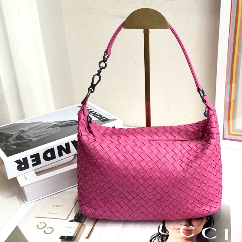 Bottega Veneta 葆蝶家 編織飯盒包 底長26。-0