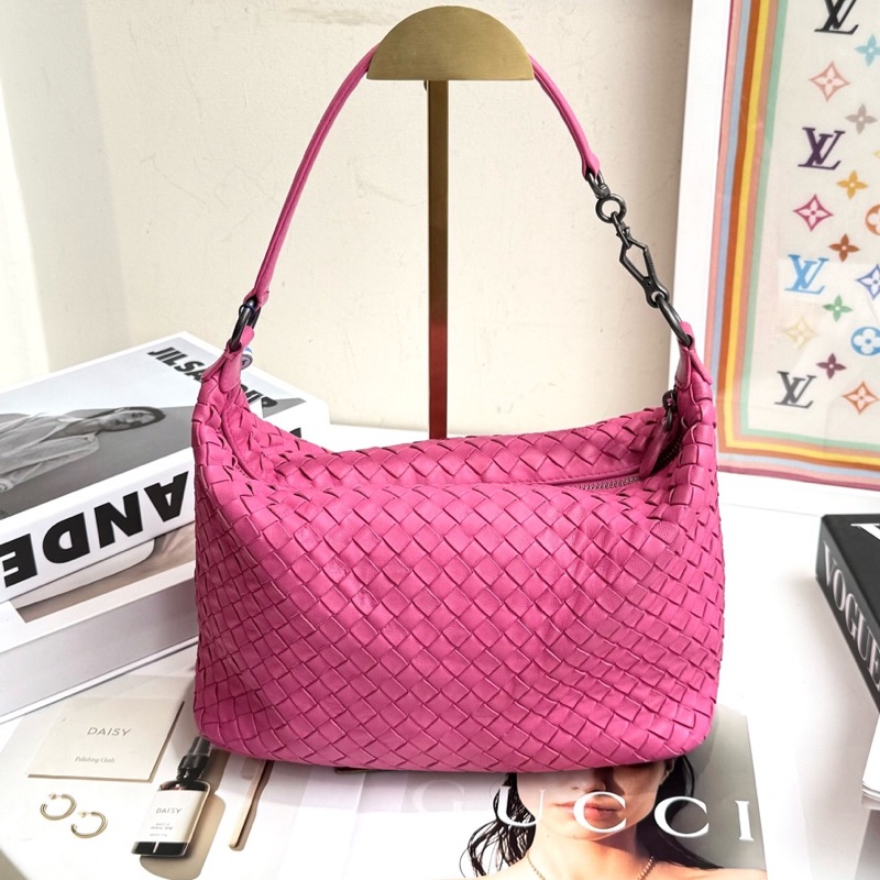 Bottega Veneta 葆蝶家 編織飯盒包 底長26。-1