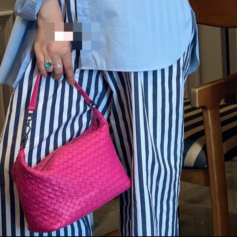 Bottega Veneta 葆蝶家 編織飯盒包 底長26。-6