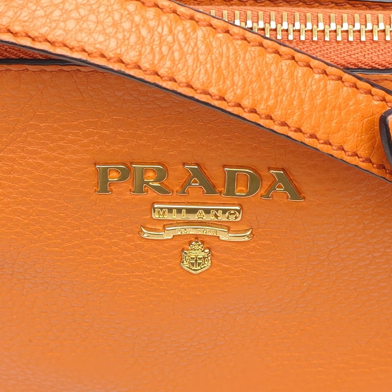 PRADA 橘色牛皮斜挎包-4
