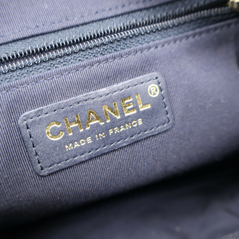 深藍色 菱格紋牛皮 Camera Case 肩背包 【CHANEL 香奈兒】 A57717-5