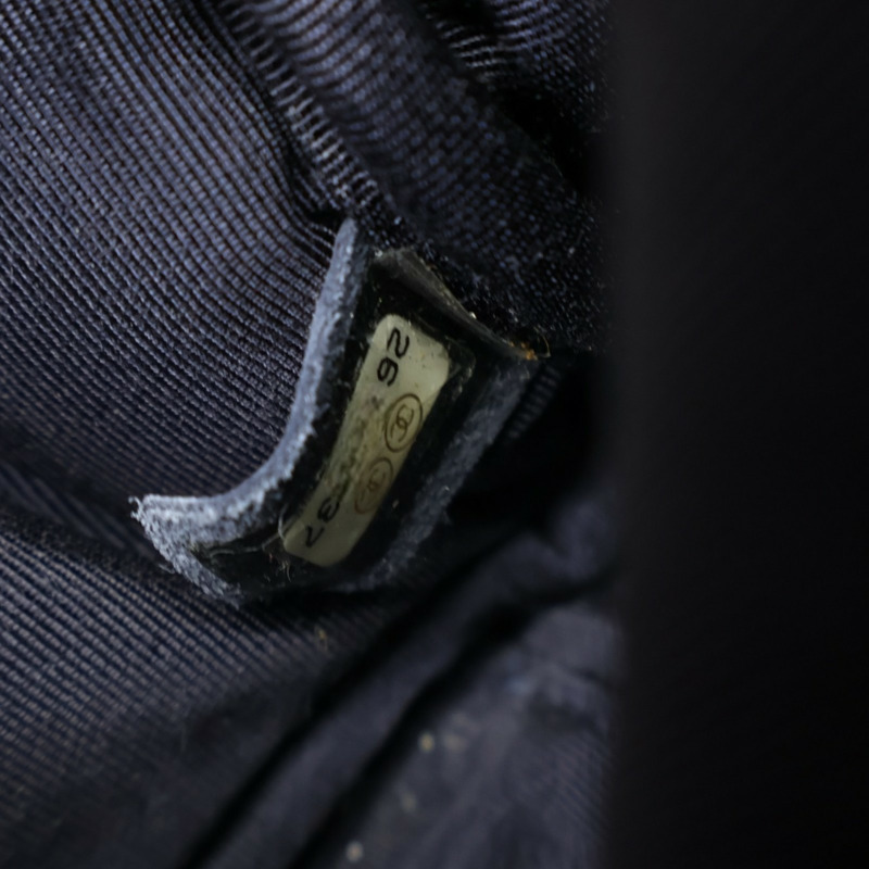 深藍色 菱格紋牛皮 Camera Case 肩背包 【CHANEL 香奈兒】 A57717-6