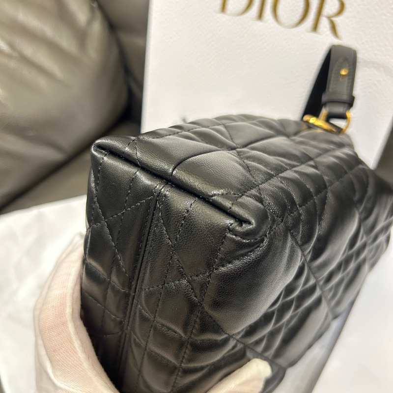 全新Dior Caro 黑色水桶包-8